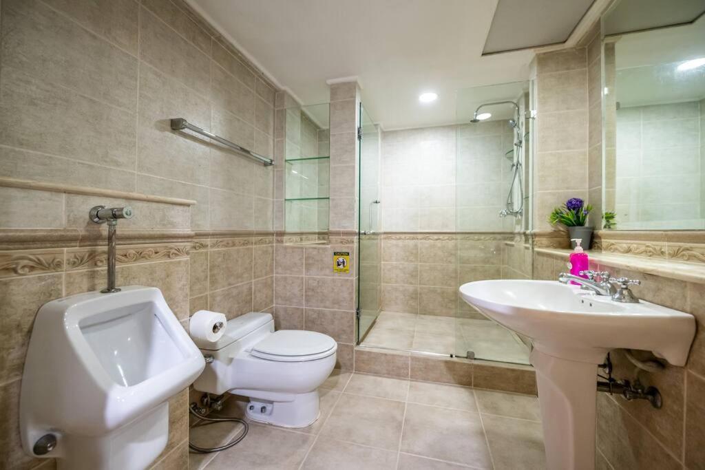 At Nana-5Bed, City Center, Nana Bts, Mbk, Central World, Siam Bangkok Extérieur photo